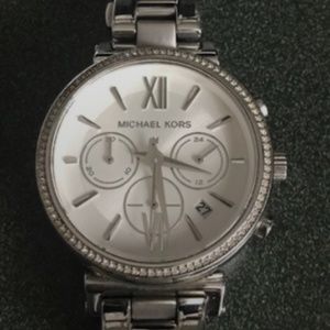 Michael Kors Sofie Analog Display Quartz Silver-tone Women’s Watch MK6575